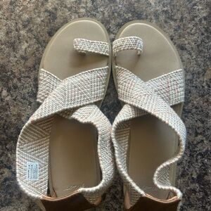 Women Neutral Woven Strap Sandals